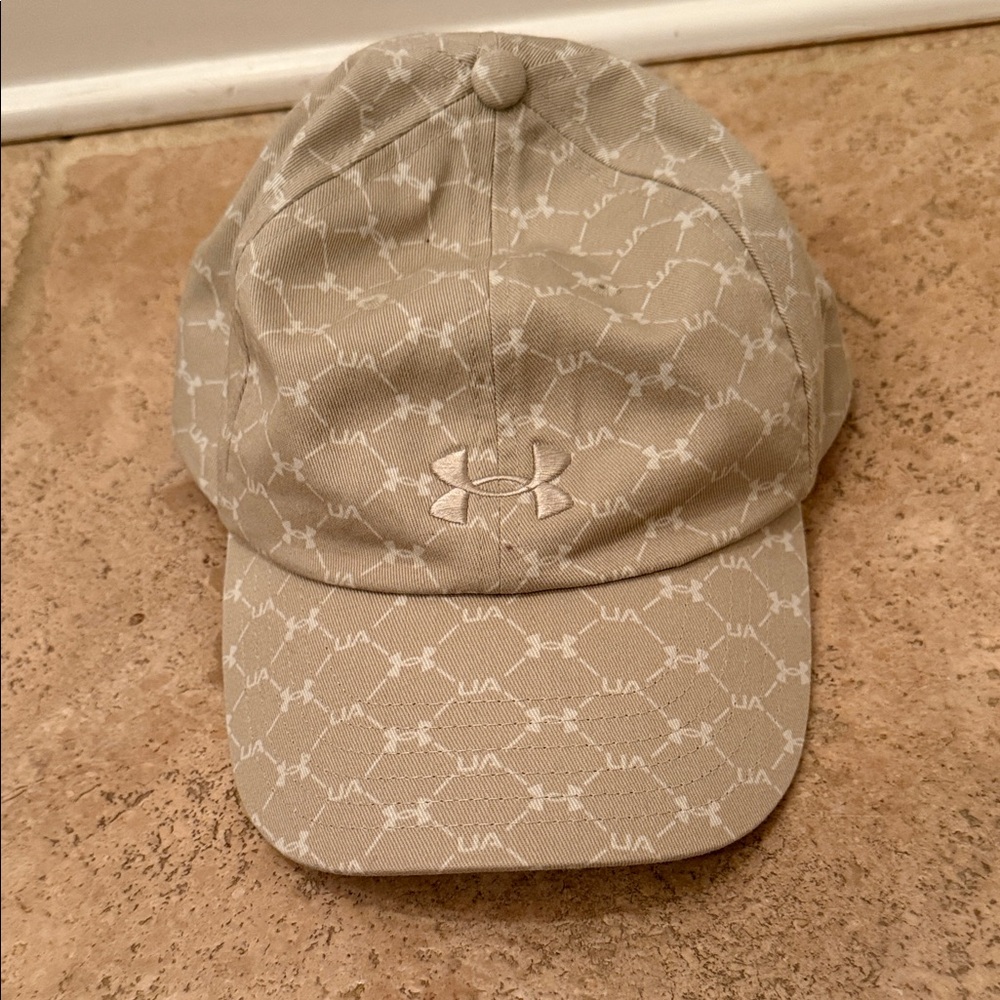 Women’s Under Armour Light Tan Geometric Cap